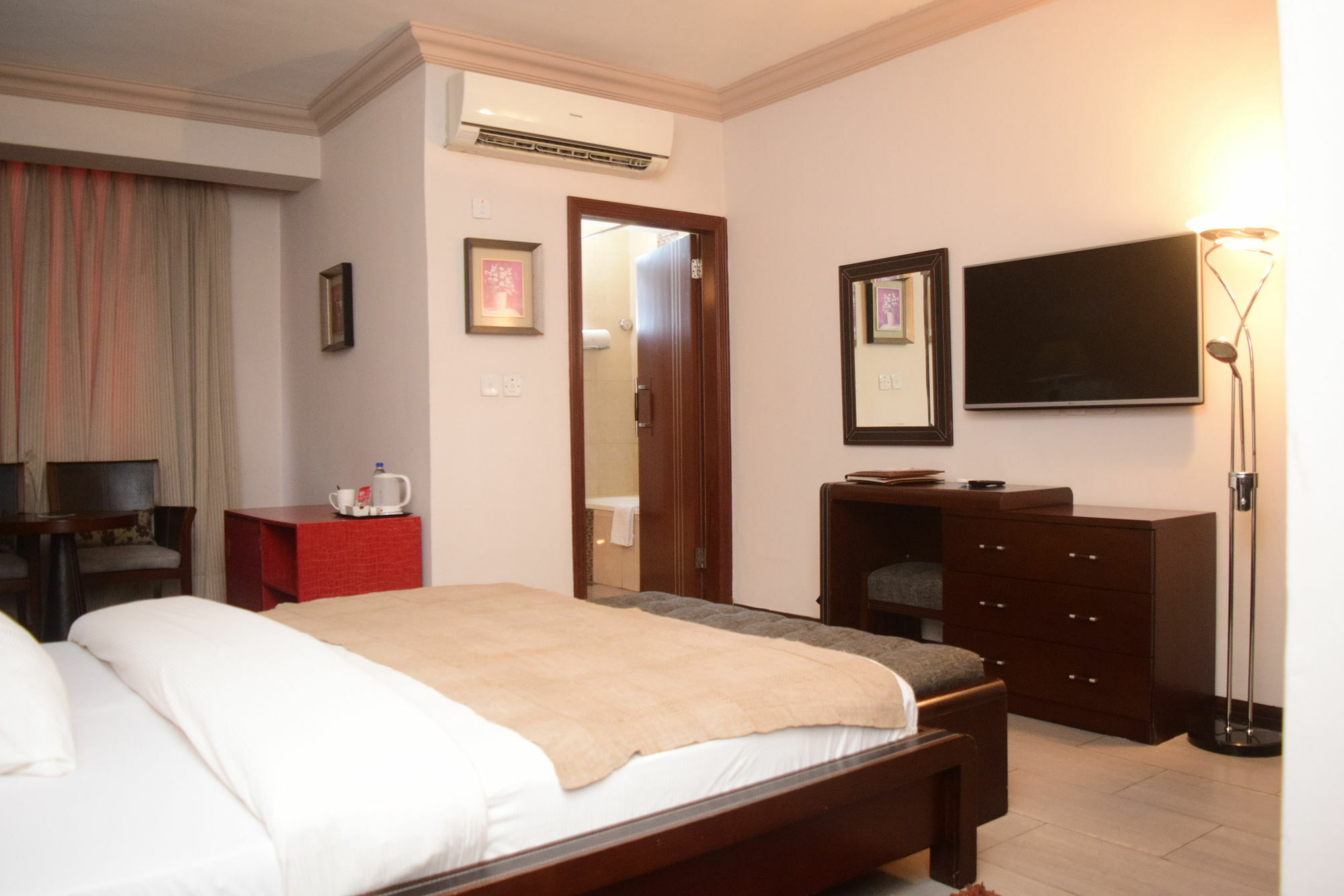 The Blowfish Hotel Lagos Buitenkant foto